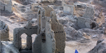 SILENCE APRES L’IMPACT – Photographier les ruines de guerre